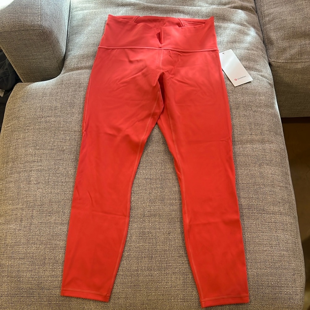 NWT LULULEMON SIZE 10 TRAINING TIGHTS